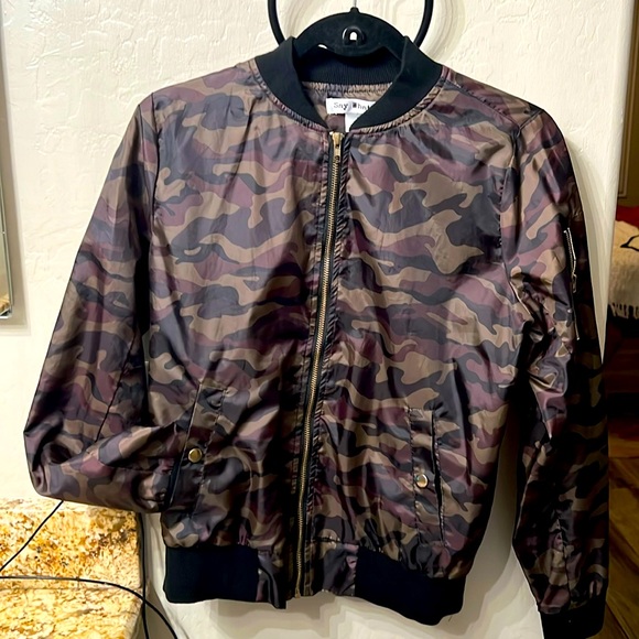 Say What? Army green bomber jacket -lightweight - Picture 2 of 2